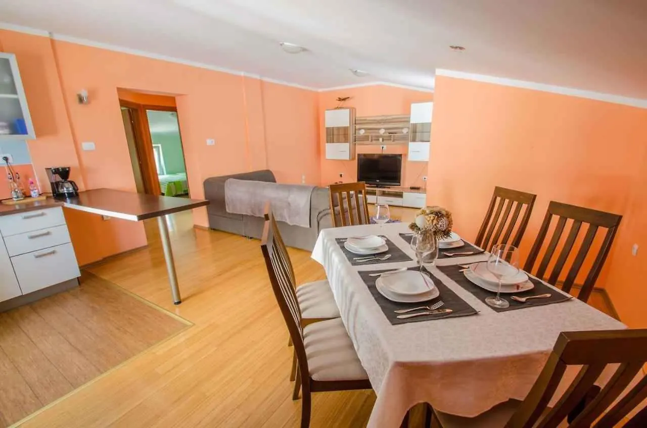 Apartment in Crikvenica 14225