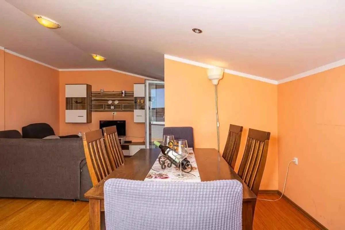 Apartment in Crikvenica 14225